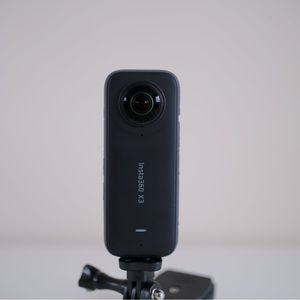 Insta360 X3 + Pole + Memory Card 64gb + Sleeve Case